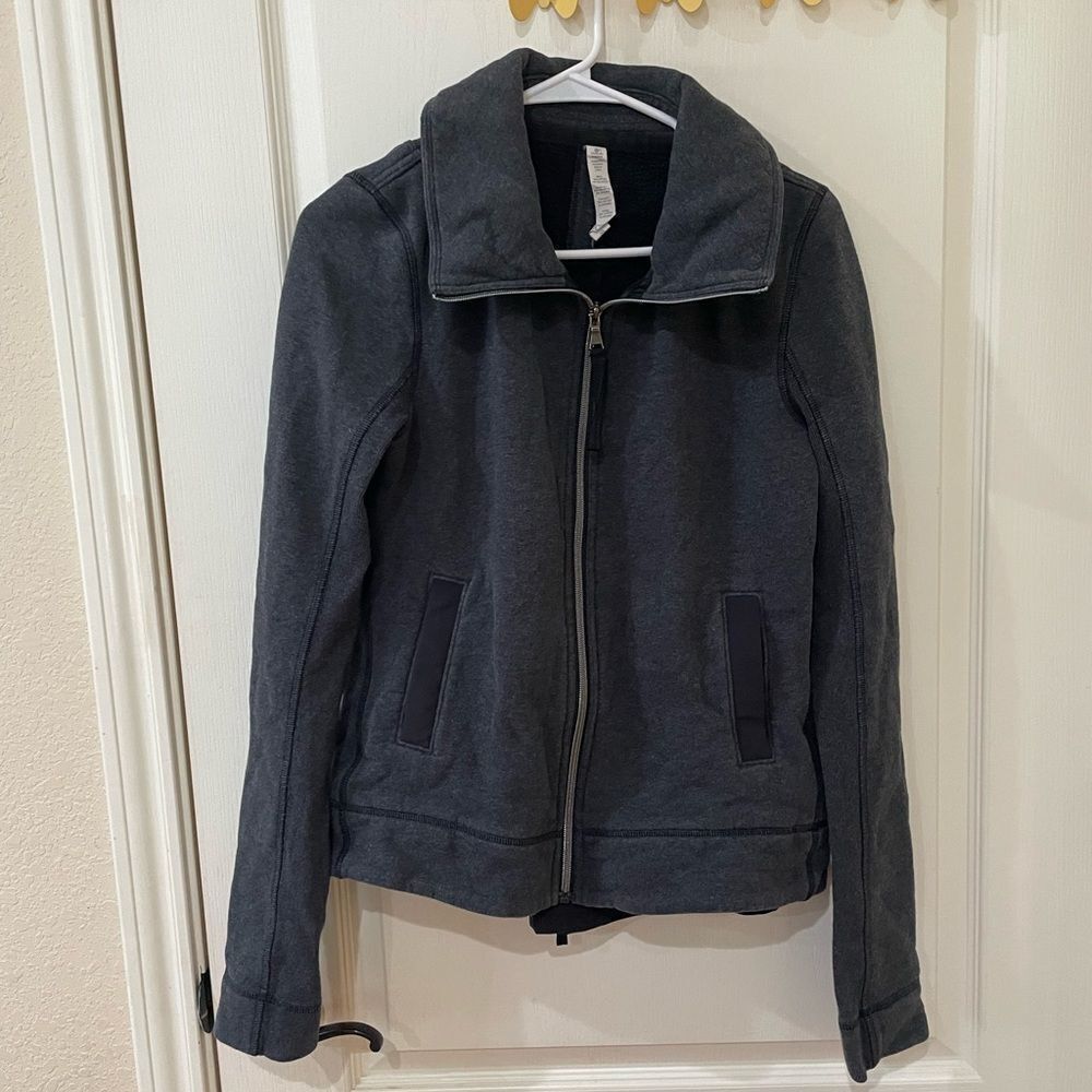 Lululemon En Route Jacket Size 8 - Picture 3 of 11